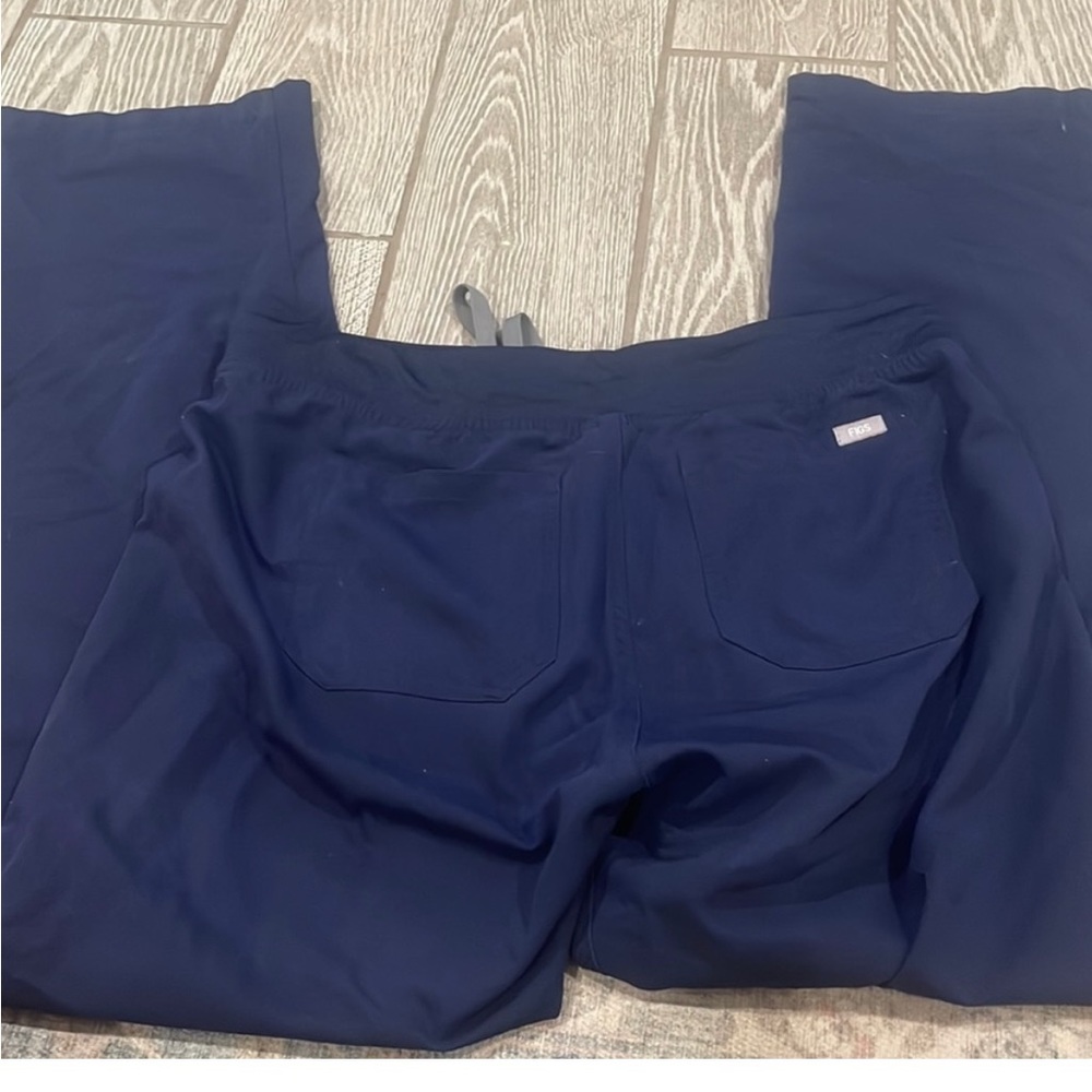 Figs Navy Livingston scrub pants large tall